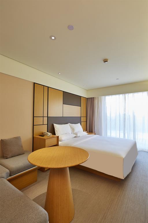 Ji Hotel Shanghai Lujiazui Экстерьер фото