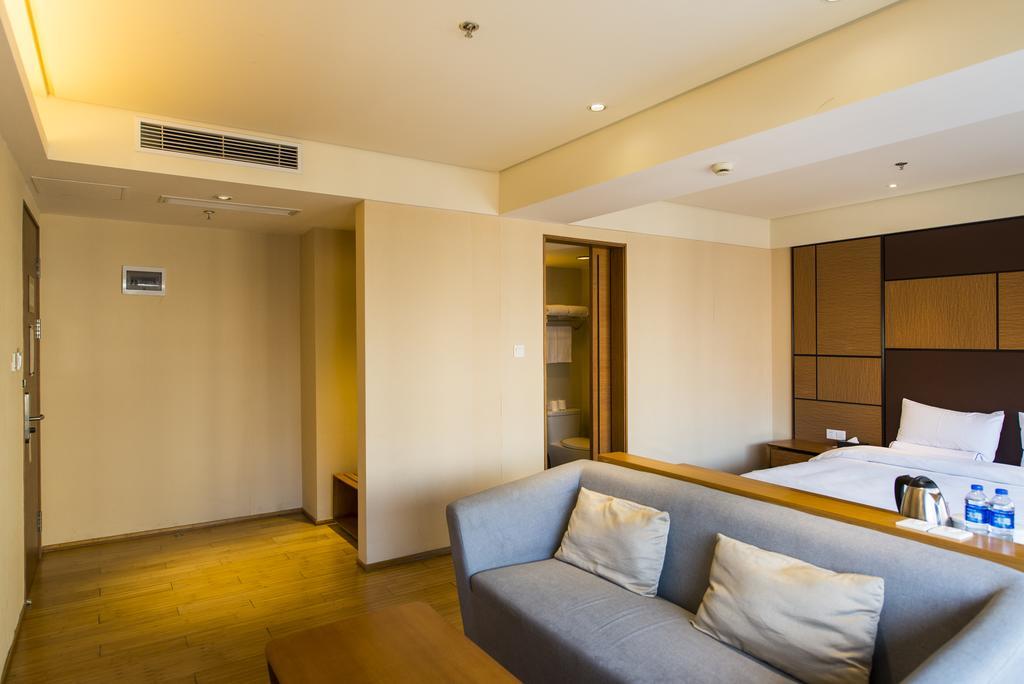 Ji Hotel Shanghai Lujiazui Экстерьер фото